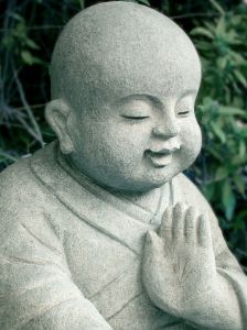 Statue eines Mönches in Thailand