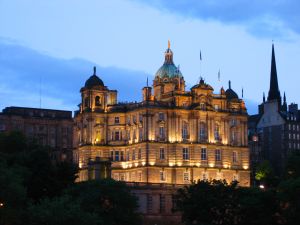 Städte-Reisen nach Edinburgh